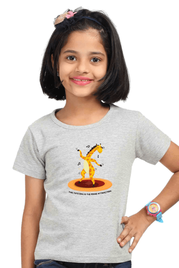 Girl Classic Crew T-Shirt || Giraffe
